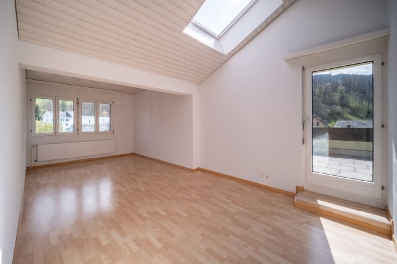 Grosszügige 5.5 Zimmer Wohnung mit Terrasse - 10