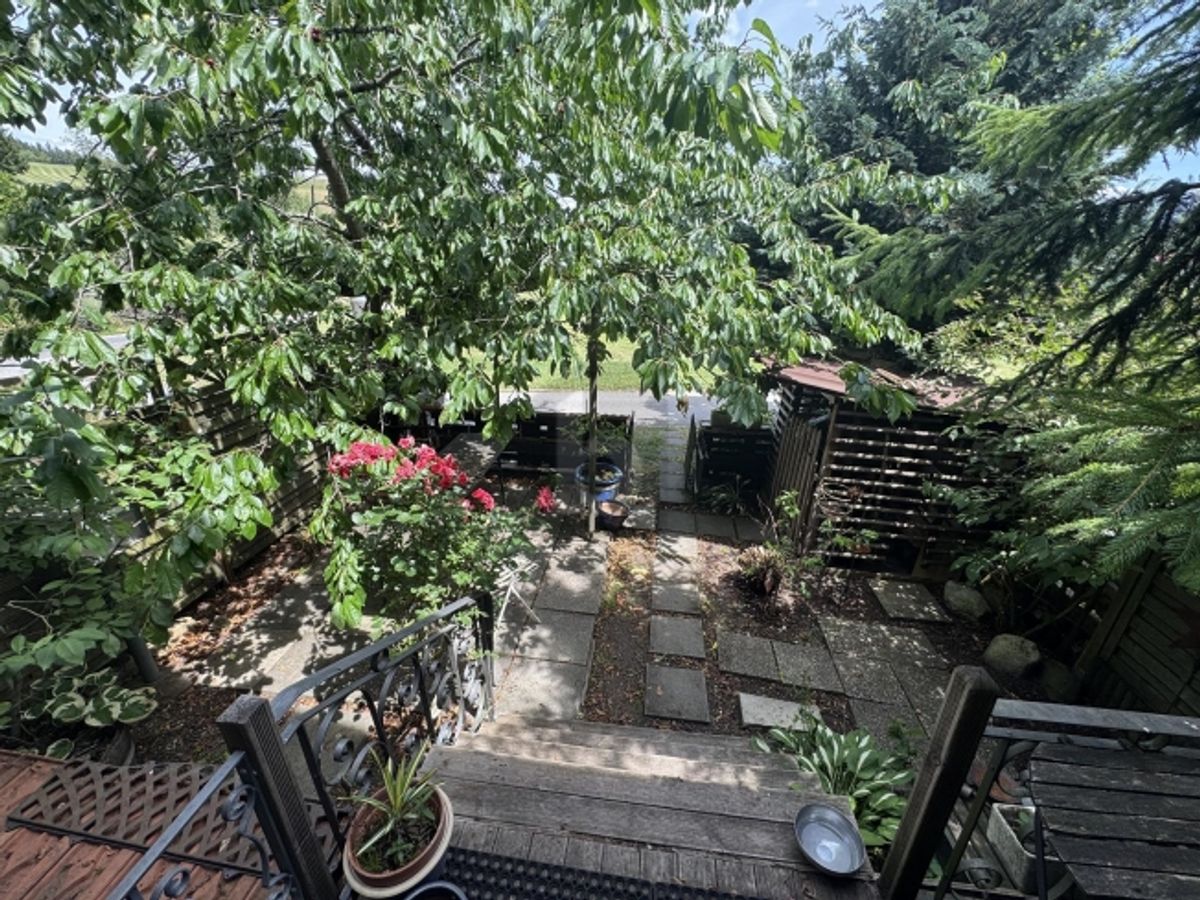 RUHIG, GRÜN UND SONNIG MIT GARTENSITZPLATZ - 4