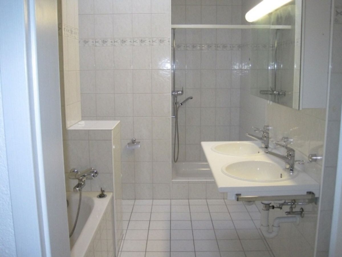 Attikawohnung mit Cheminée, grosser Terrasse + eigener Waschküche - 4
