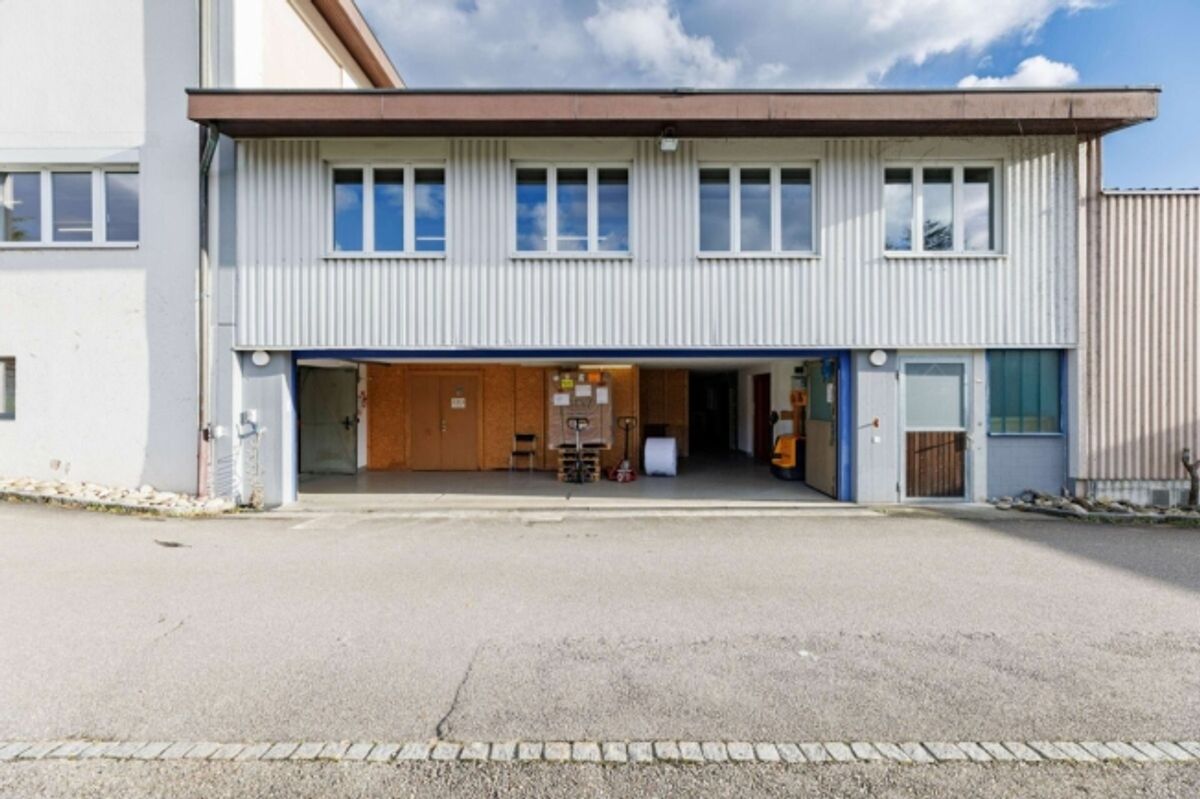 Helles Loftbüro mit Warenlift, Dusche und Meetingraum - 9
