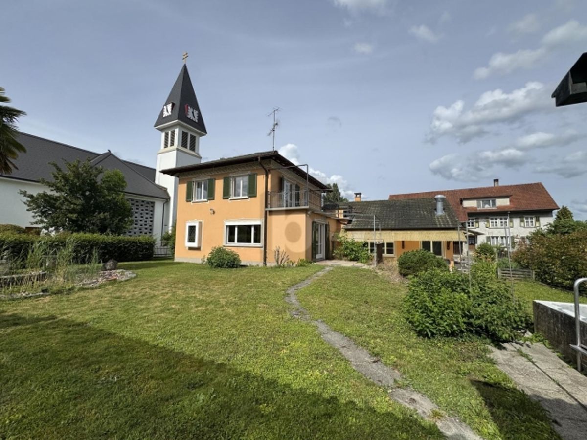 CHARMANTES FAMILIENPARADIES MIT POOL UND GARTEN - 0