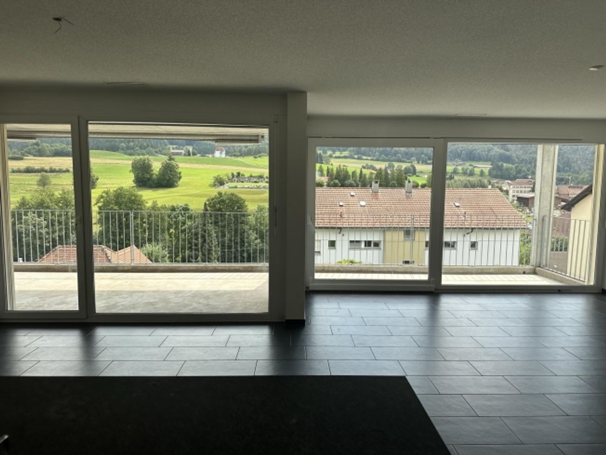 Schöne 5.5-Zimmer-Wohnung in Tavannes im EG - 2