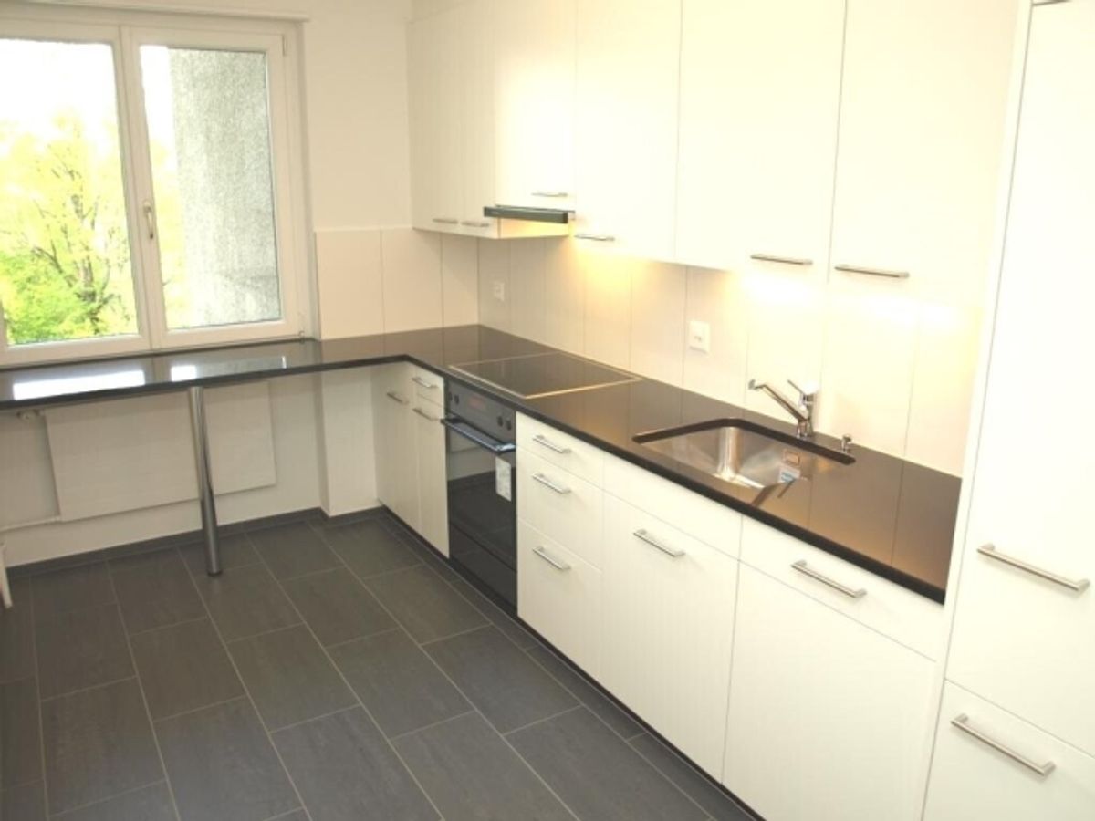 Attraktive 4.5 Zimmer-Wohnung im schönen Köniztal - 2