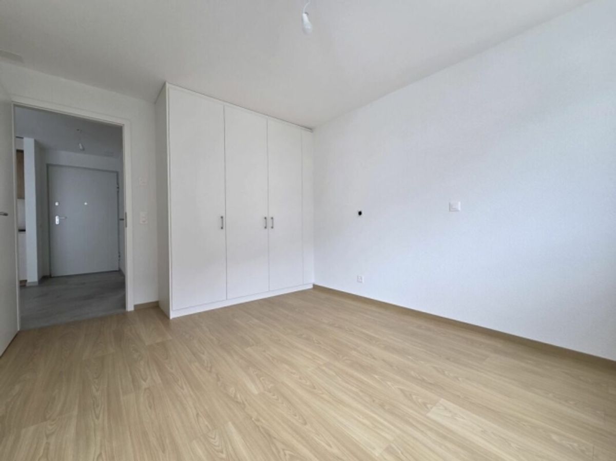 Neun – 2.5-Zimmer-Wohnung mit Balkon und Parkplatz - 3
