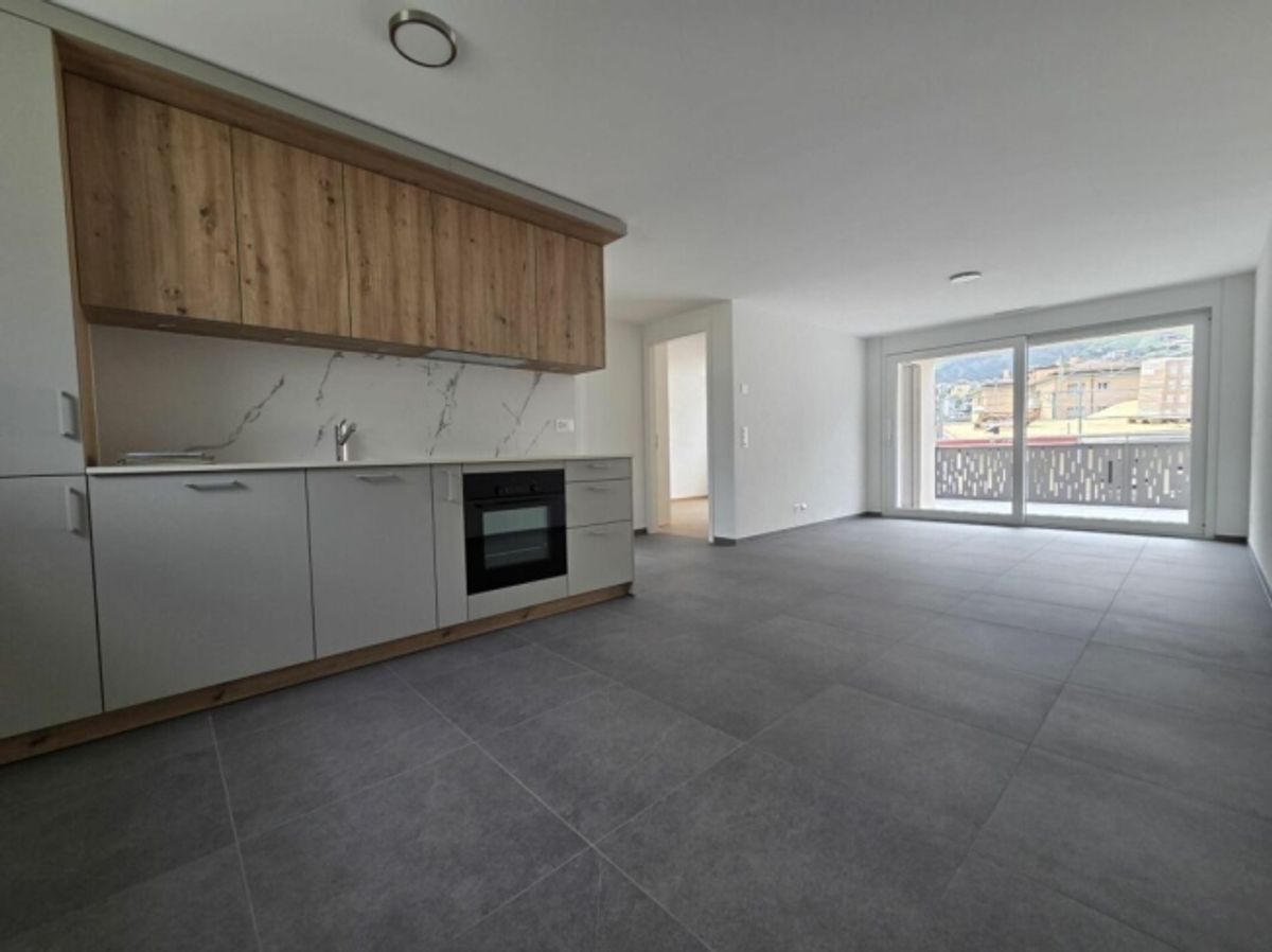 Neun – 3.5-Zimmer-Wohnung mit Balkon und Parkplätzen - 0