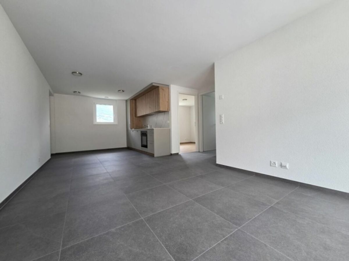 Neun – 3.5-Zimmer-Wohnung mit Balkon und Parkplätzen - 2