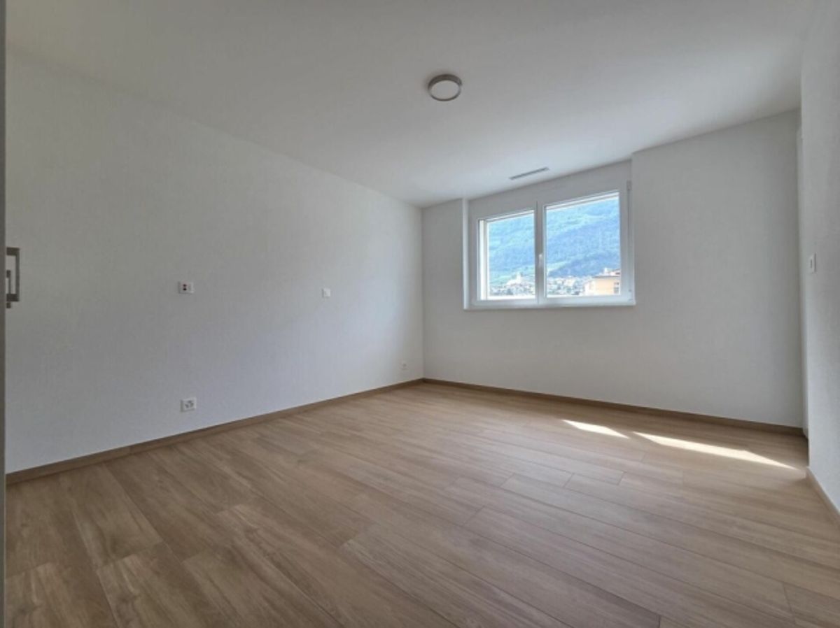 Neun – 3.5-Zimmer-Wohnung mit Balkon und Parkplätzen - 3