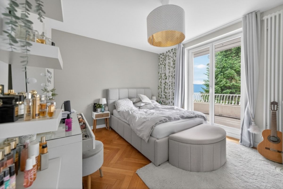 Wunderschöne freistehende Villa 
mit Blick auf den See - 5