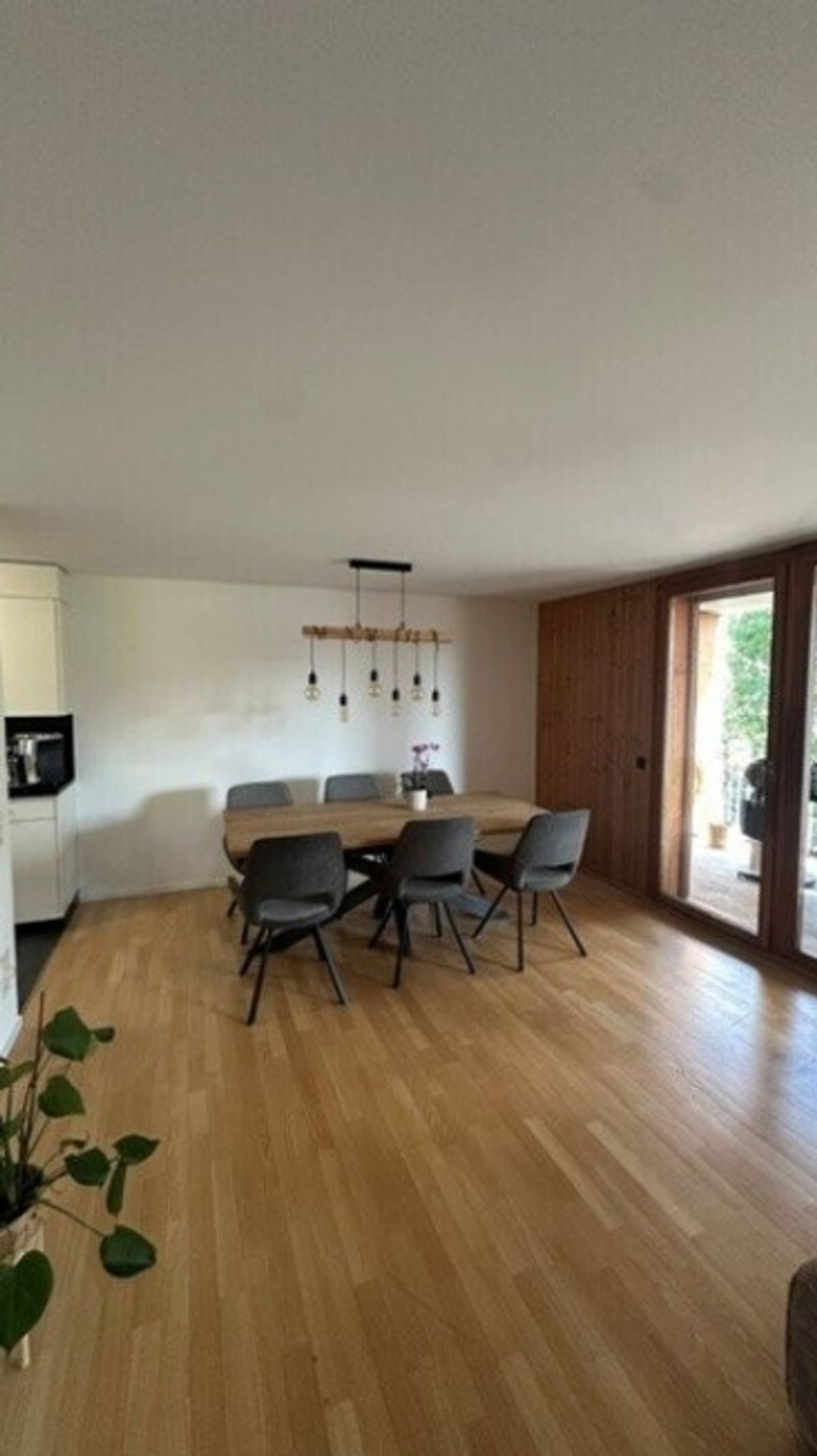 3.5 Zimmer-Wohnung an schöner Lage - 2