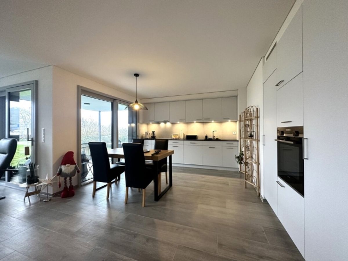 Wunderschöne 3.5-Zimmer-Wohnung in Cheyres mit atemberaubendem Seeblick - 4