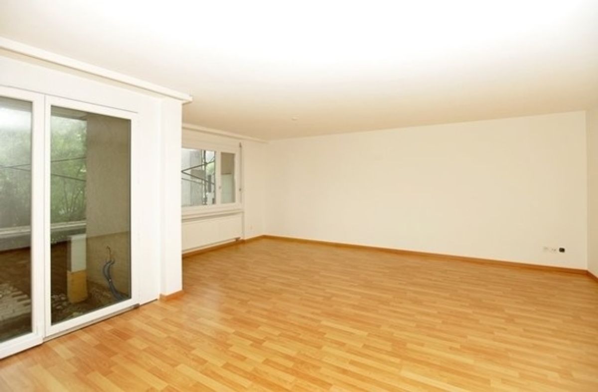 Moderne Wohnung mit Gartensitzplatz - 1