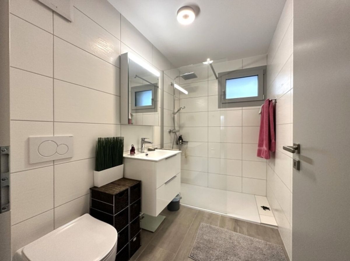 Wunderschöne 3.5-Zimmer-Wohnung in Cheyres mit atemberaubendem Seeblick - 12