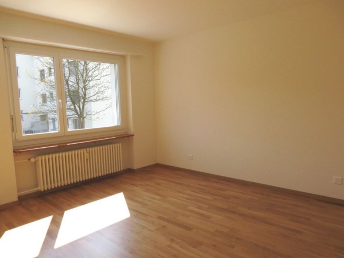 Bereit für Sie 4 Zimmer-Wohnung, 1. OG - 2