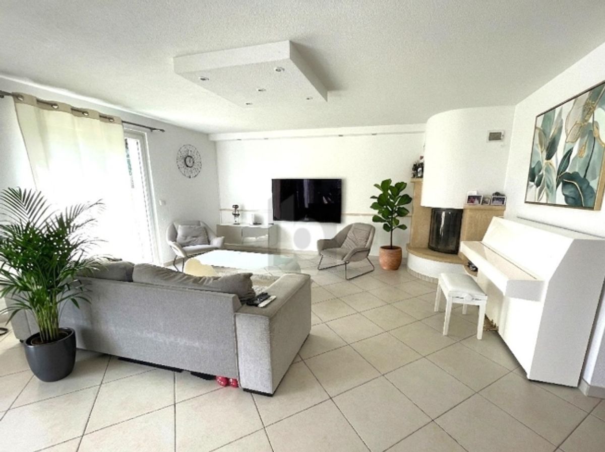 SPACIEUX, MODERNE ET GRAND JARDIN AVEC 3 TERRASSES - 1