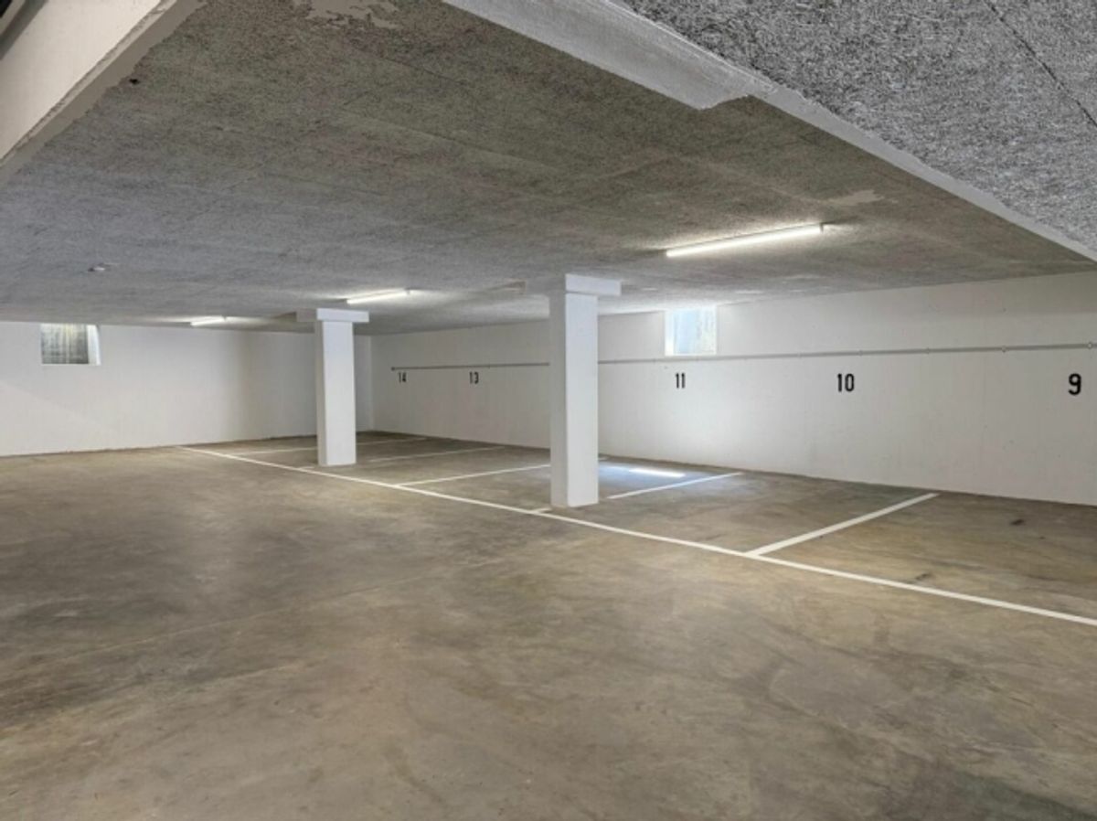 Einstellhallenplatz zu vermieten - 3
