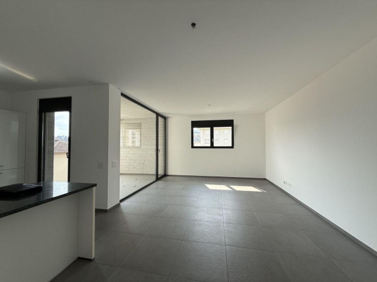 NEUE UND GROSSE 2,5-ZIMMER-WOHNUNG - 2