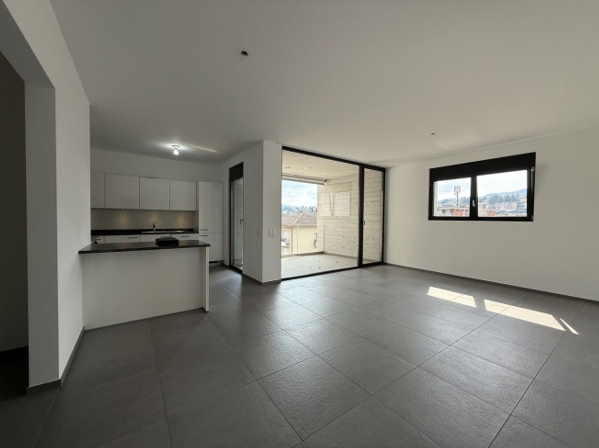 NEUE UND GROSSE 2,5-ZIMMER-WOHNUNG - 4
