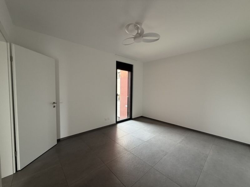 NEUE UND GROSSE 2,5-ZIMMER-WOHNUNG - 9