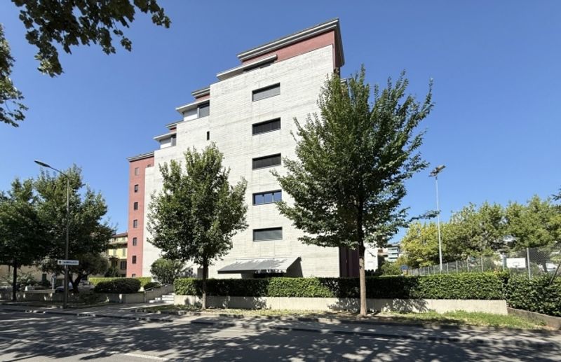 NEUE UND GROSSE 2,5-ZIMMER-WOHNUNG - 11