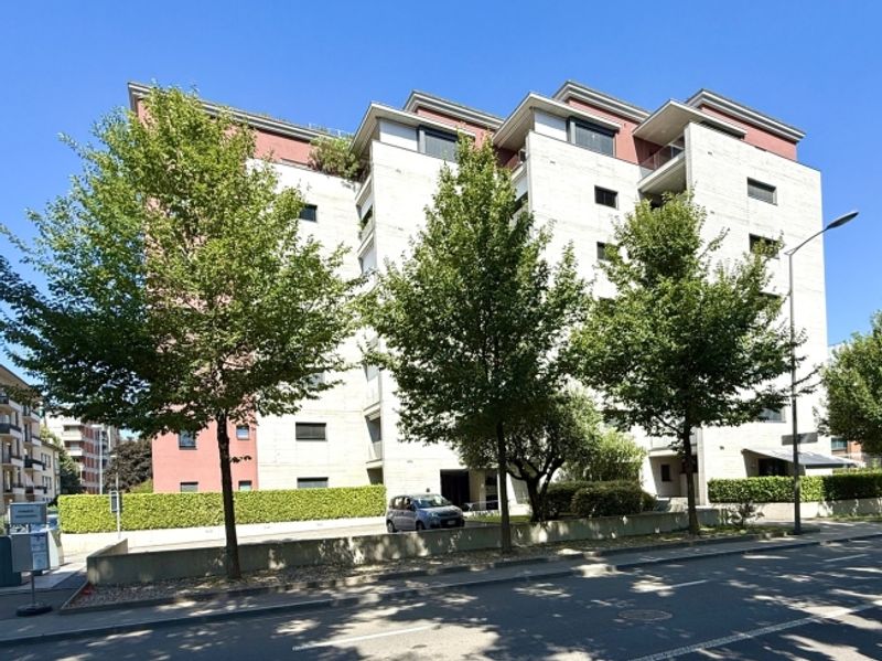 NEUE UND GROSSE 2,5-ZIMMER-WOHNUNG - 12