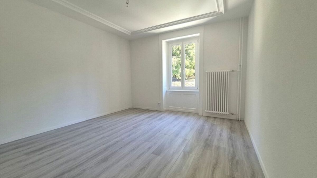 Wunderschöne 3-Zimmer-Wohnung komplett renoviert mit Balkon – Le Locle - 7