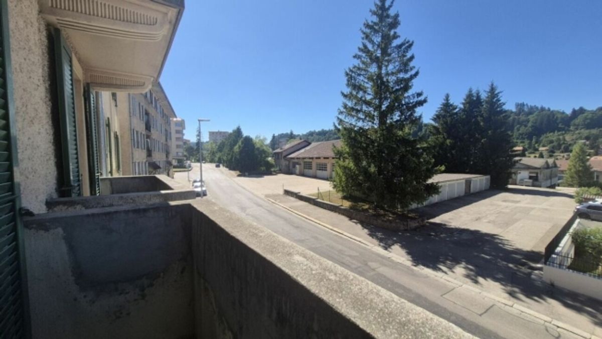 Wunderschöne 3-Zimmer-Wohnung komplett renoviert mit Balkon – Le Locle - 12