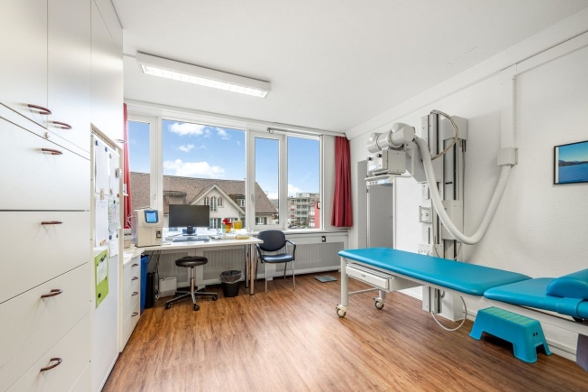Attraktive Gewerbefläche - ideal für Praxis, Büro oder Dienstleistung - 2