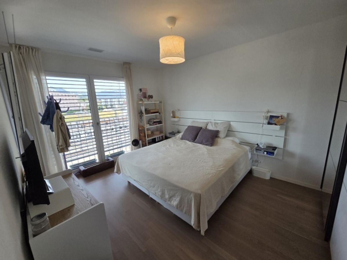 Sehr schöne 2,5-Zimmer-Wohnung, gut ausgestattet - 1