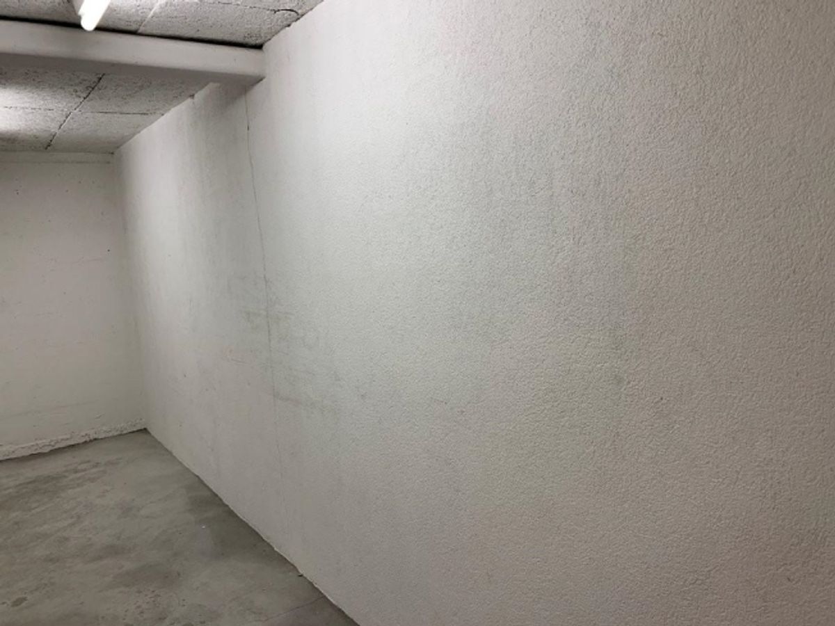 Petit dépôt de 13 m2 dans immeuble résidentiel - 3