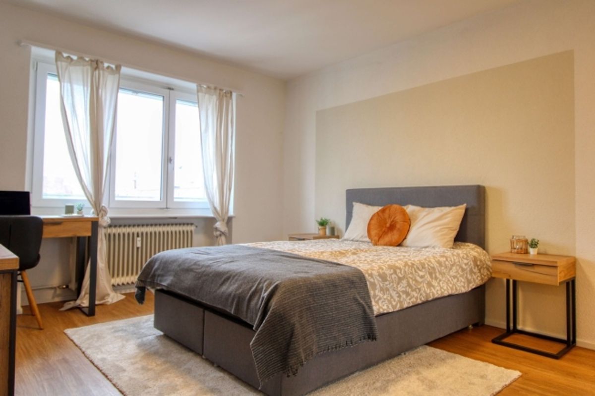 Furnished room in modernised apartment in a top location - 4