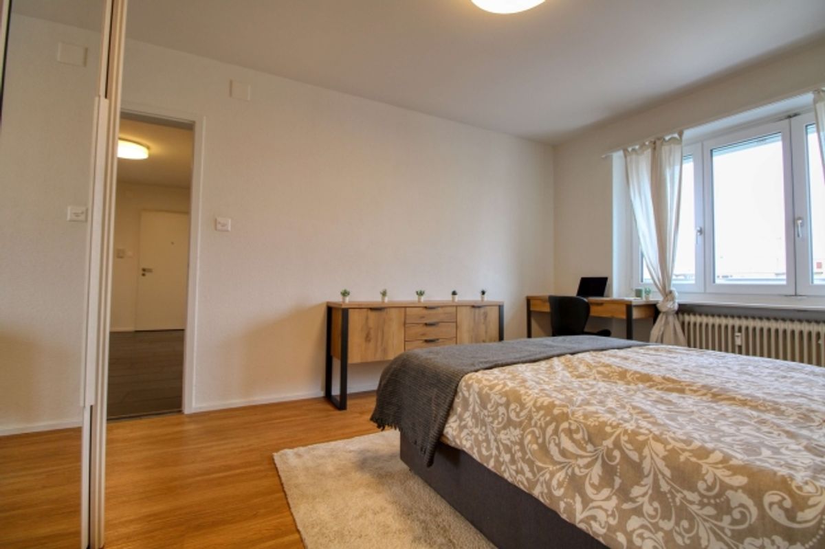Furnished room in modernised apartment in a top location - 5