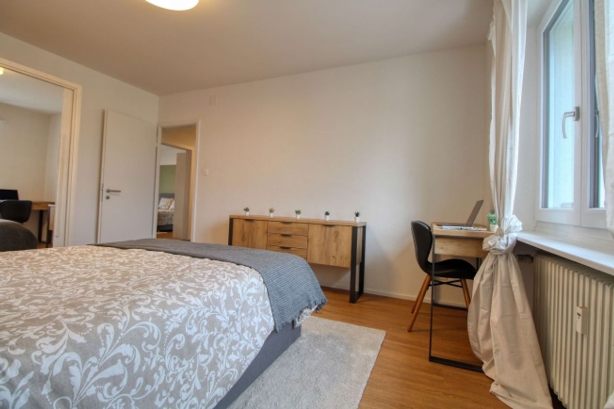 Furnished room in modernised apartment in a top location - 10