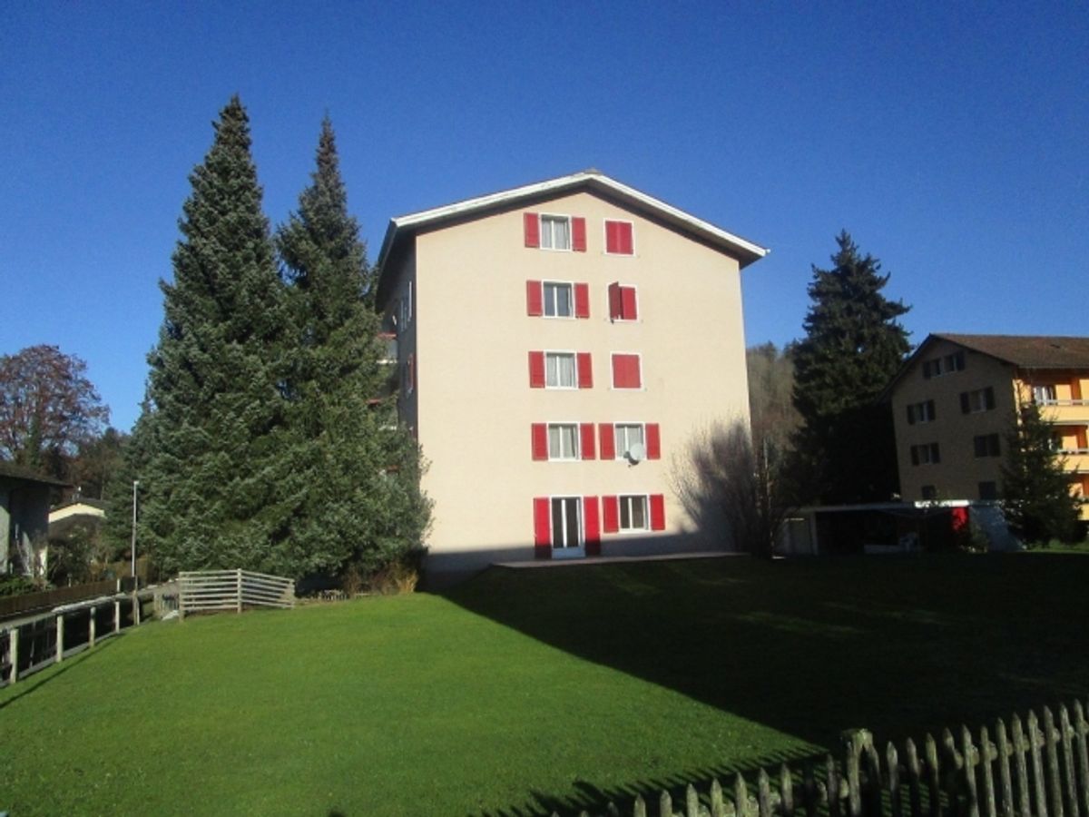 Gemütliche und schöne Dachwohnung zu vermieten - 0