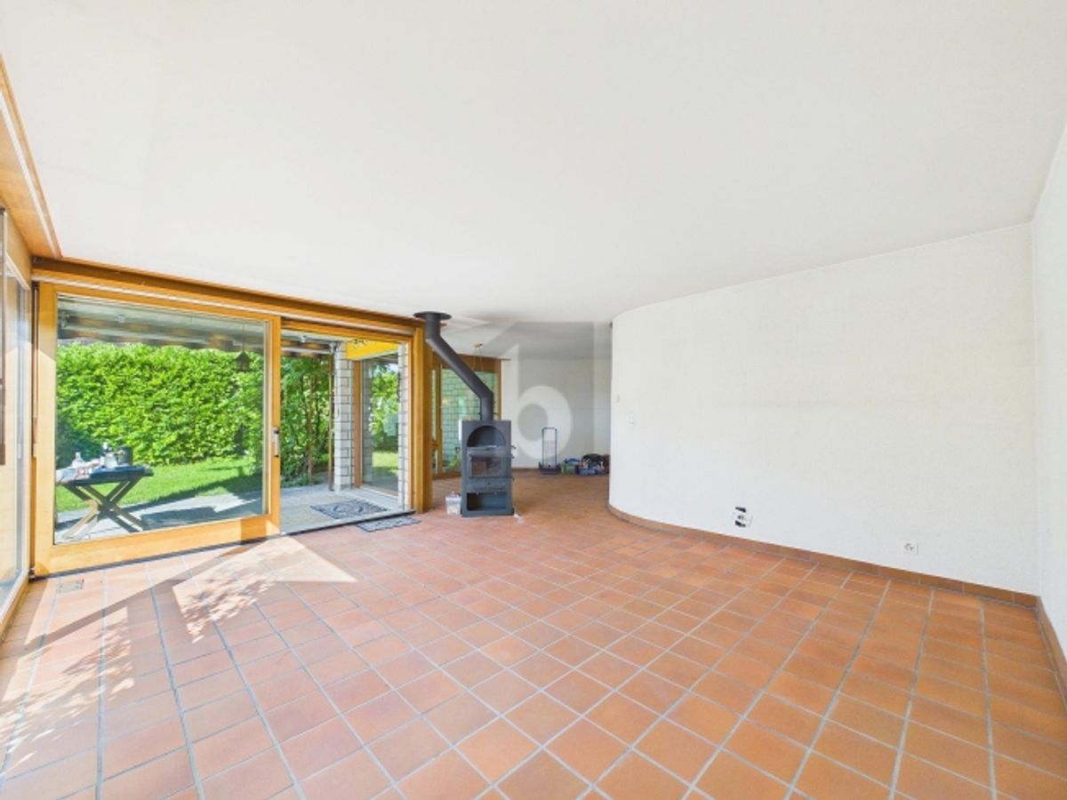 FAMILIENFREUNDLICH MIT SONNIGEM GARTEN - 1