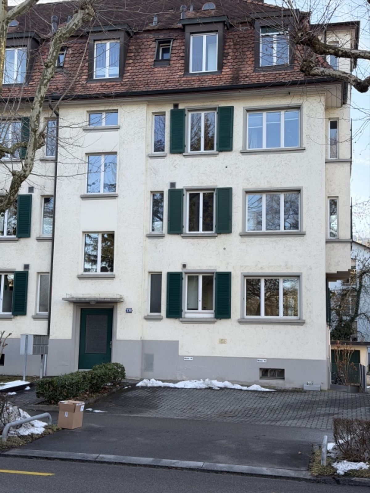 Garage an zentraler Lage in Zürich-Wollishofen zu vermieten - 0