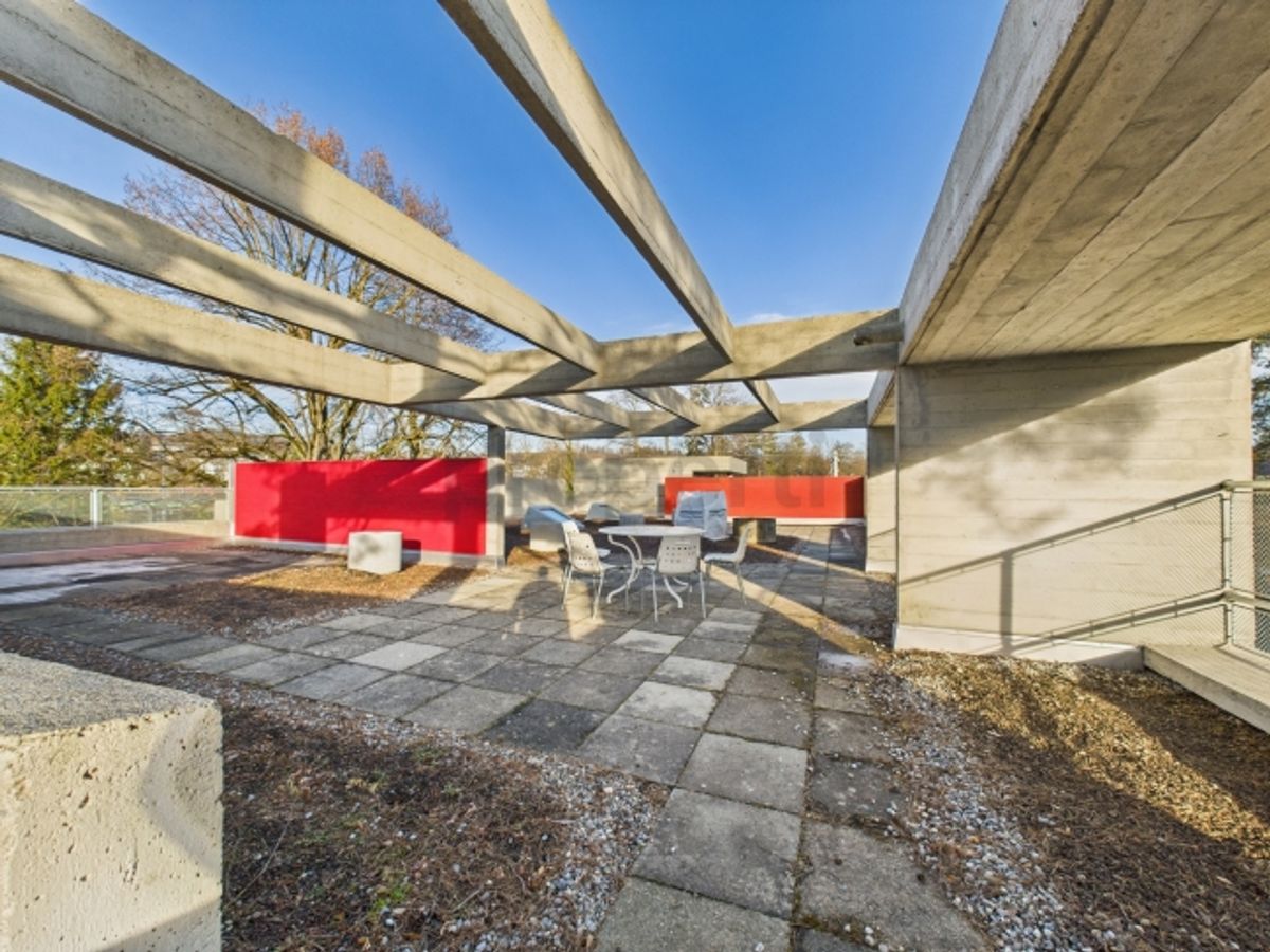 Wohnen in einer Ikone der Schweizer ArchitekturEinzigartige Maisonettewohnung im denkmalgeschützten Atelier-5-Ensemble in Flamatt - 0