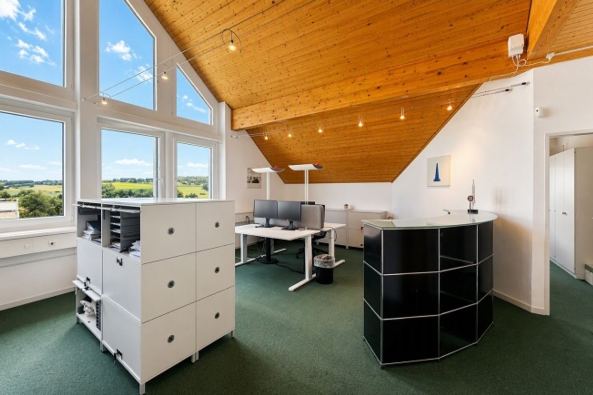 Praktische Bürofläche an zentraler Lage in Berikon - 65 m² im 2. Obergeschoss - 3