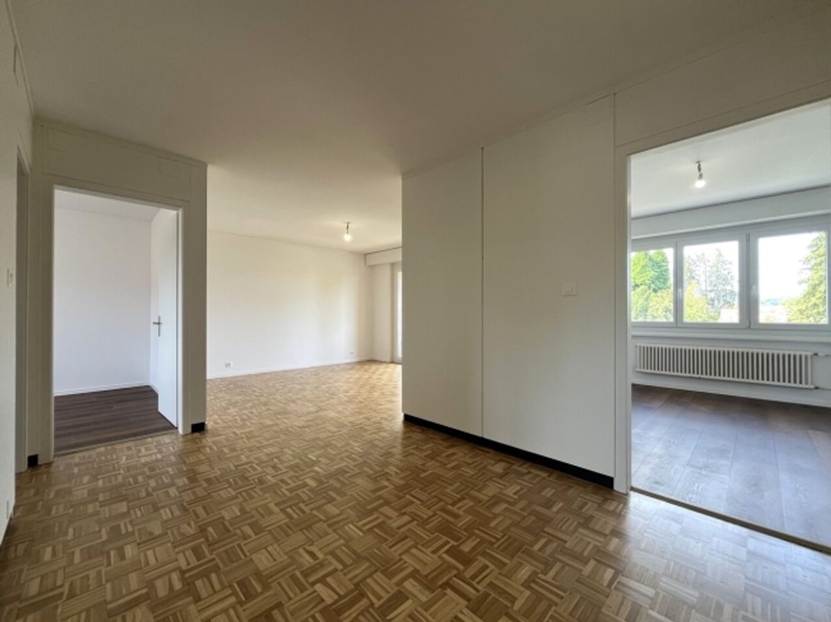Schöne 3.5-Zimmer-Wohnung mit Balkon in Payerne - 1