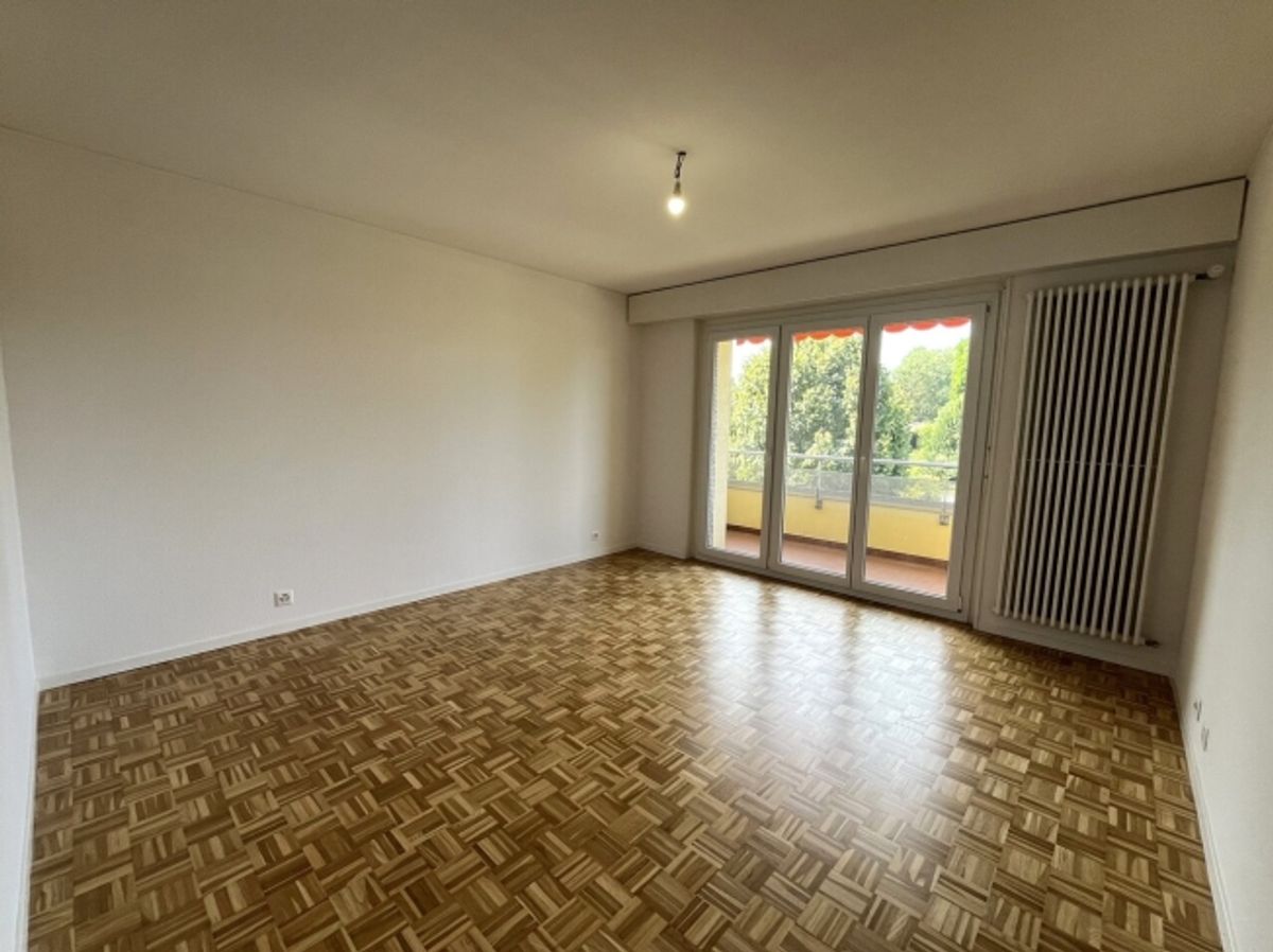 Schöne 3.5-Zimmer-Wohnung mit Balkon in Payerne - 2