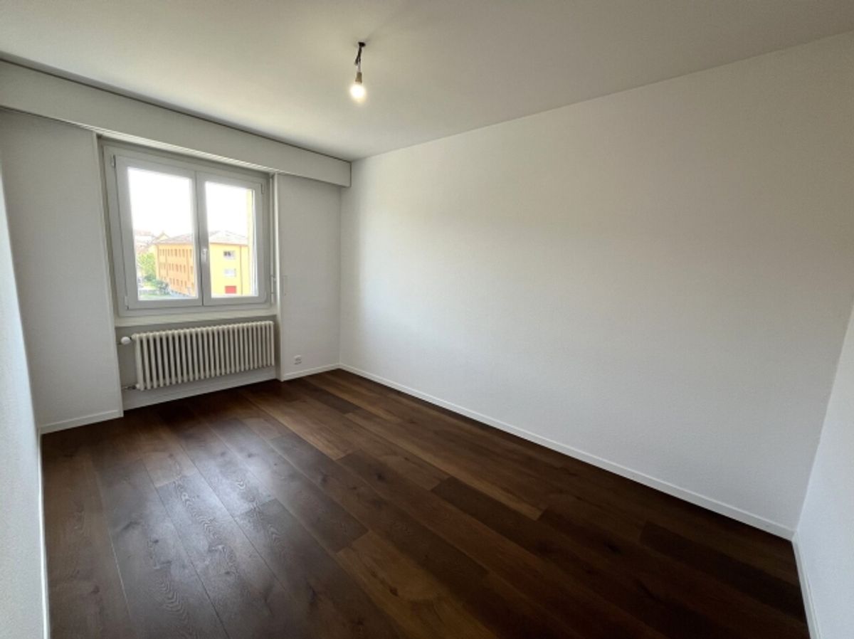 Schöne 3.5-Zimmer-Wohnung mit Balkon in Payerne - 4