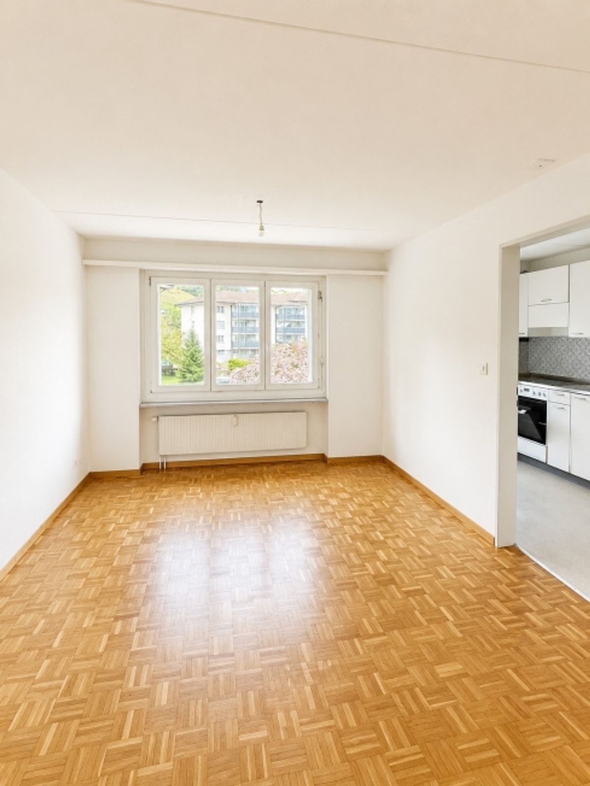 Helle 3-Zimmer-Wohnung in Zürich Seebach  befristet bis (31.01.2027) - 0