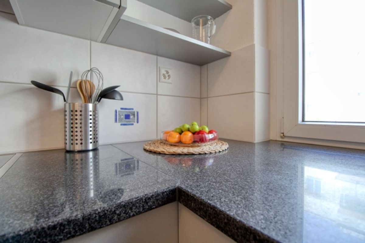 Furnished room in modernised apartment in a top location - 10