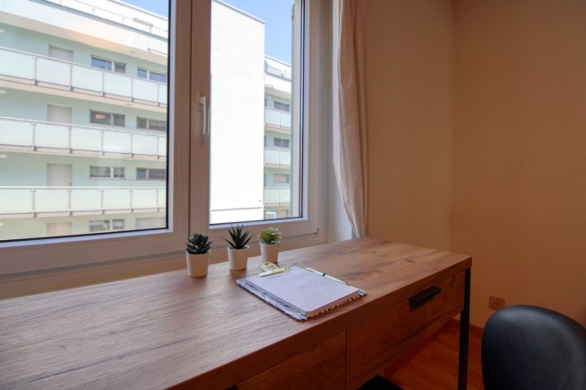 Furnished room in modernised apartment in a top location - 6