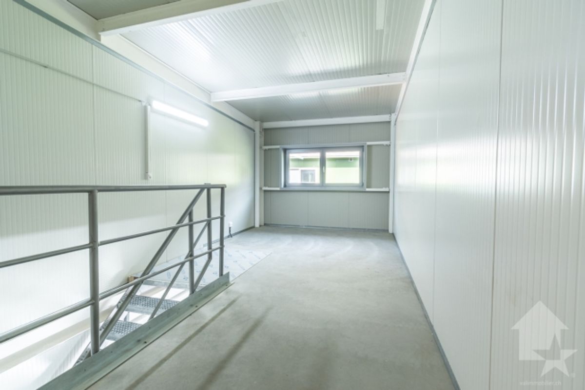 Roche, Box 54 m2 mit Parkplätzen - 2
