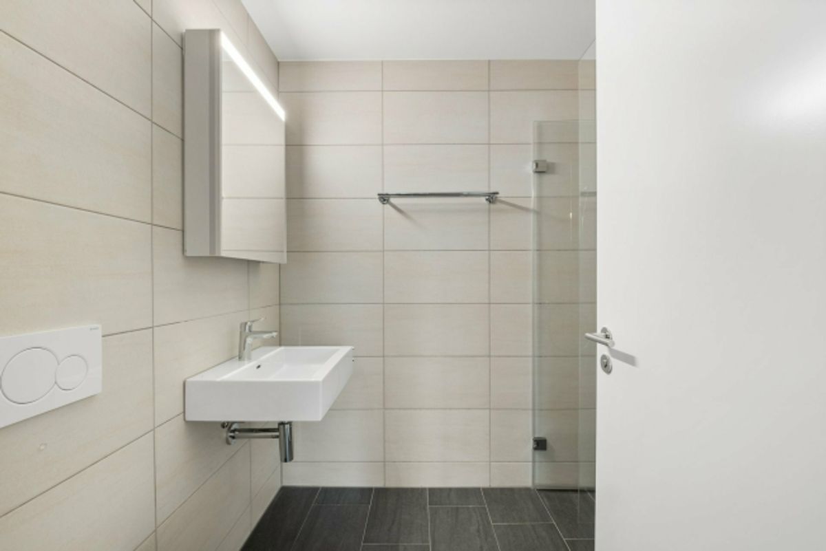 Wohnen in lichtdurchflutetem, modernem Neubau - 3