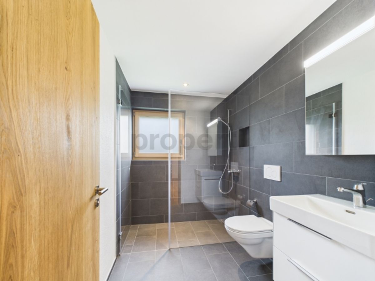 Schöne 5.5-Zimmer Maisonette-Neubauwohnung mit Berg- und Seeblick in Brigels - 8