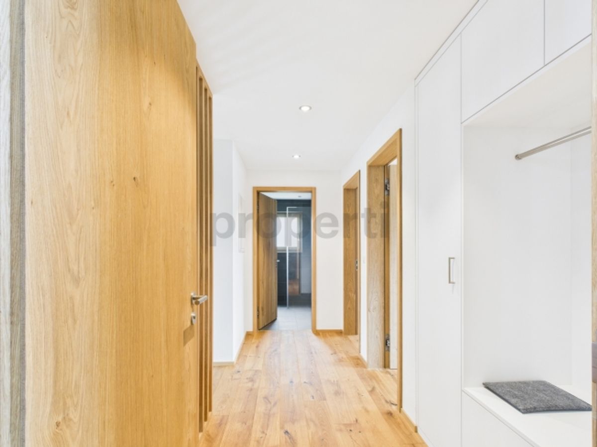 Schöne 5.5-Zimmer Maisonette-Neubauwohnung mit Berg- und Seeblick in Brigels - 5