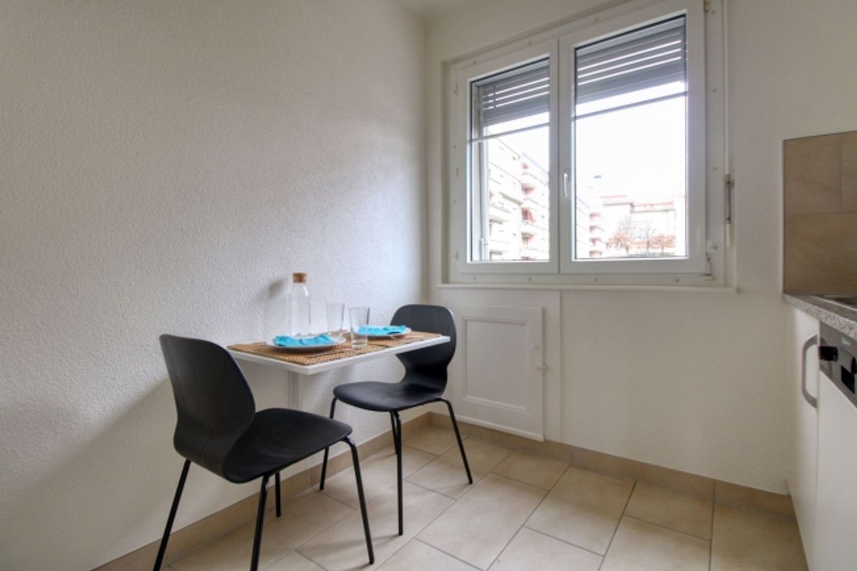 A Modern Coliving Apartment at Avenue de France in Lausanne - 11