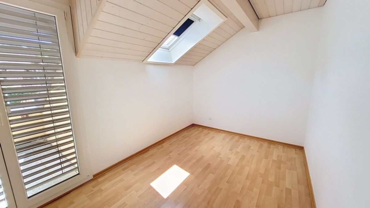 3,5-Zimmer-Wohnung mit 119 m² Wohnfläche und Balkon in Chabrey / VD - 11