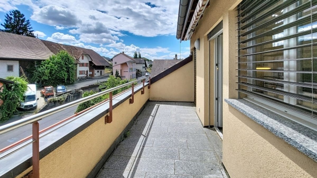 3,5-Zimmer-Wohnung mit 119 m² Wohnfläche und Balkon in Chabrey / VD - 7